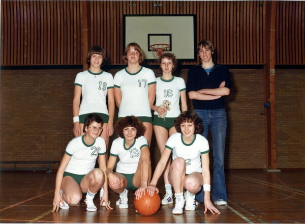 Meisjes junioren kampioen 1e klasse 1977-1978 (foto: BCB Akros)