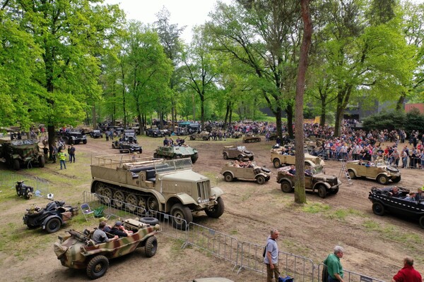 Drie Tiger-tanks te zien tijdens Militracks 2025 in Overloon