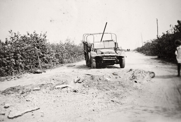 Een  uigeschakelde Kfz 69 Protzenkraftwagen in de omgeving van Mill (archieffoto: zuidfront-holland1940.nl)