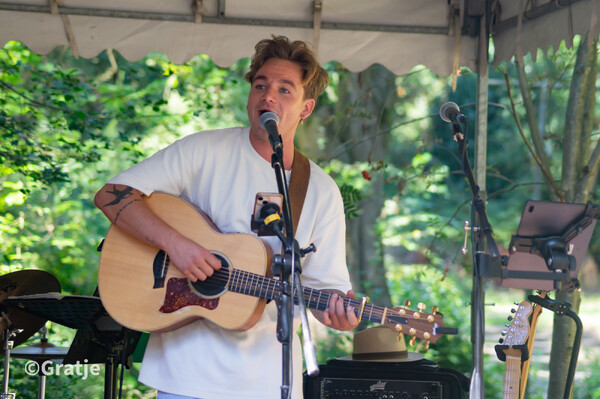 Muzikale middag met O’Glec en Mischa van den Brand in Openluchttheater Overloon