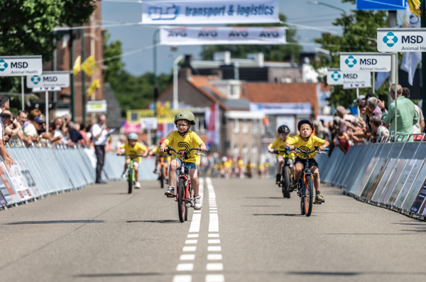 Handbikewedstrijd en loopfietsrace nieuw op programma Daags na de Tour in Boxmeer