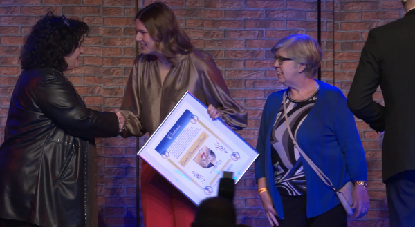 Caroline van der Plas (BBB) roept Boxmeerse Vaart uit tot vereniging van het jaar