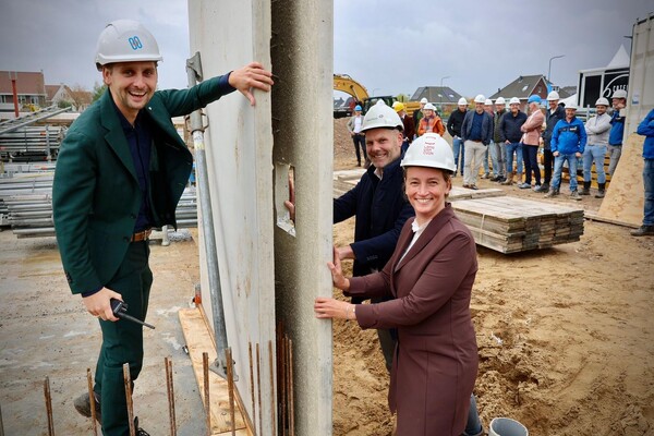 Feestelijke start bouw 48 sociale huurappartementen Kralensnoer  Cuijk 