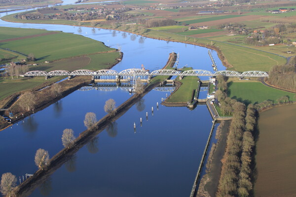 Sluis Grave twee weken dicht