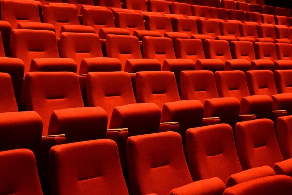 Toneelvereniging Internos viert 80-jarig jubileum met theatervoorstelling in Wilbertoord