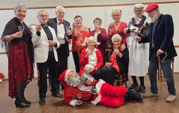 Toneelvereniging viert 50 jarig bestaan met voorstelling in Myllesweerd