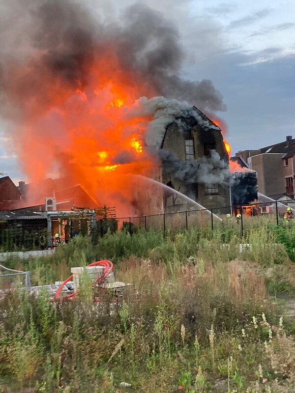 Zeer grote brand in Steenstraat Boxmeer