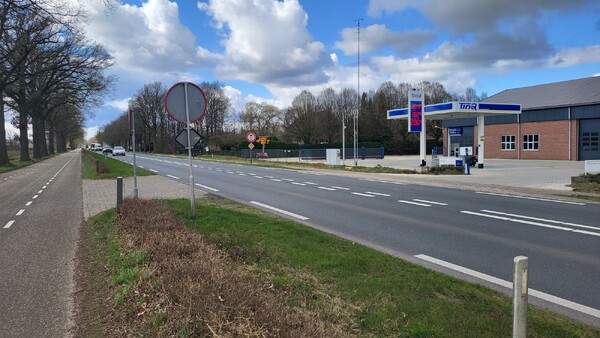 Zorgen over verkeersveiligheid rond nieuw tankstation N272