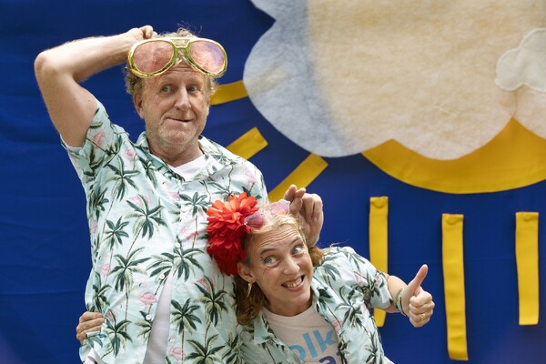 Wolkentheater bezoekt AZC Grave met voorstelling voor kinderen
