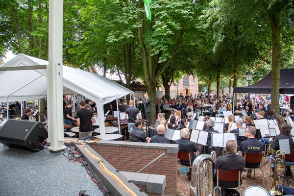 Sint Cecilia sluit muziekseizoen af met zomerconcert op de Brink