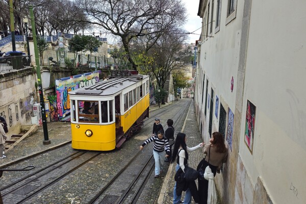 Verslaggever Omroep LvC: “Nog geen jaar geleden reisde ik in Lissabon met diezelfde tram”