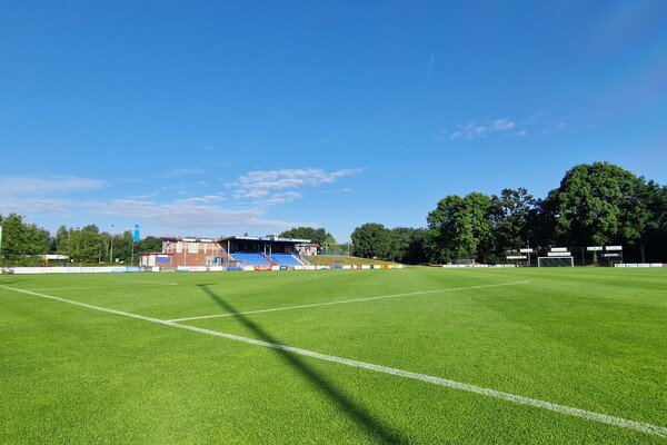 Voetbalclub Juliana Mill steunt werving stamceldonoren