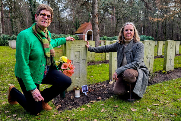 Verhaal van Britse soldaat Hawksby uitgelicht op kerstavond in Overloon: 'Contact met familie is altijd gebleven'