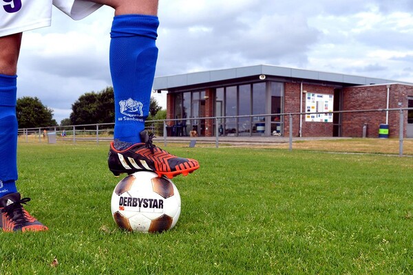 Speler VV Sambeek getroffen door hartfalen tijdens seizoensopening