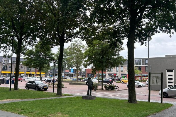 Gemeente gaat voetgangers Markt in Mill beschermen tegen fietsers
