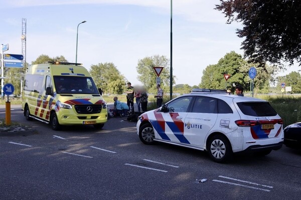 Scooterrijder gewond bij aanrijding met auto in Cuijk