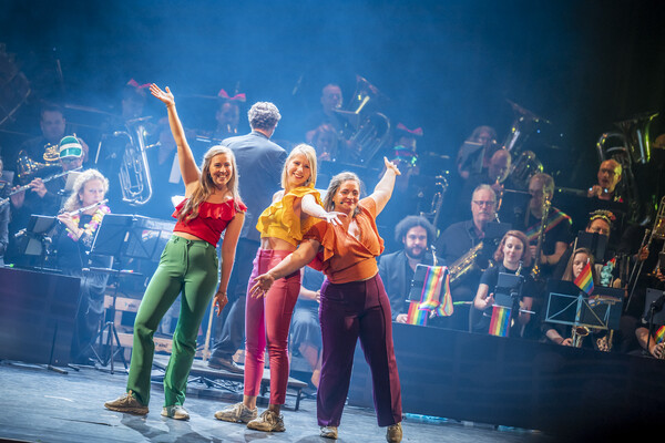 Vierdaagse Orkest trapt zomertour af in Cuijk met jaren 80-show