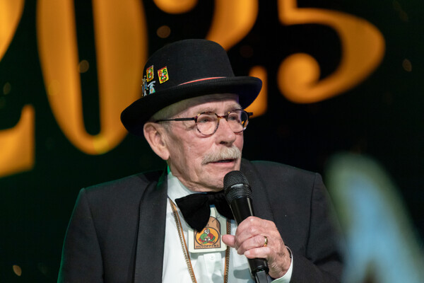 Kunstenaar Clemens Weijmans op 81-jarige leeftijd overleden: 'Hij was echt een verbinder in Overloon'