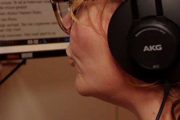 Dedicon zoekt vrijwillige voorlezers: ‘Menselijke spraak blijft ook in deze tijd in trek’