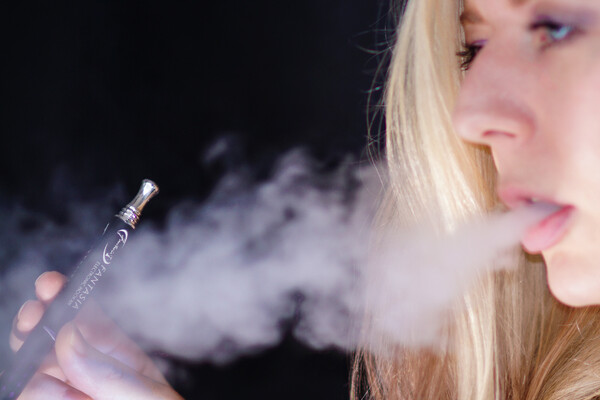 Steeds jongere kinderen verslaafd aan vape: longarts slaat alarm