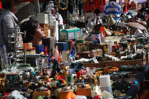 Rommelmarkt en dorpsfeest tijdens Zandsevelddag in Sint Anthonis
