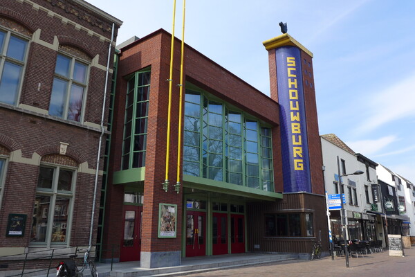 Schouwburg Cuijk start nieuw theaterseizoen met feestelijke aftrap