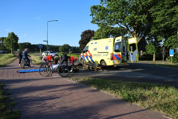 Scooterrijder gewond bij aanrijding met auto