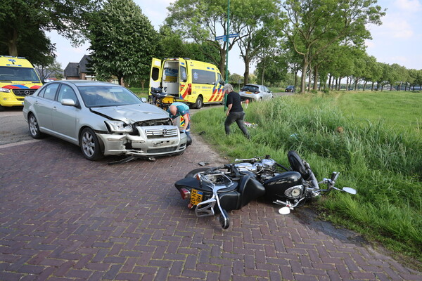 Motorrijder gewond na botsing met automobilist in Westerbeek