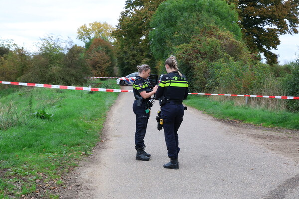 Opsporing Verzocht besteedt aandacht aan dode man in auto in Boxmeer