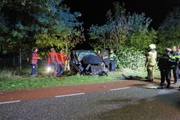Bestuurder zwaargewond bij eenzijdig ongeval in Langenboom
