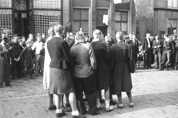 Moffenmeiden: Hoe Grave de vrouwen na de oorlog vernederde