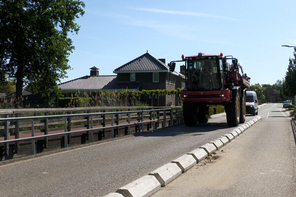 Geen zwaar verkeer meer over brug Escharen