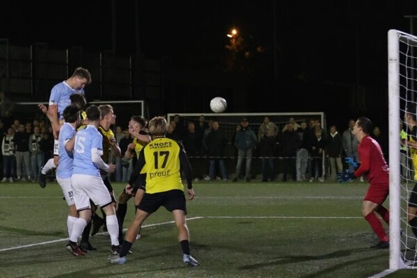 Brent Achten kopt Gemert naar eerste ronde in de KNVB beker
