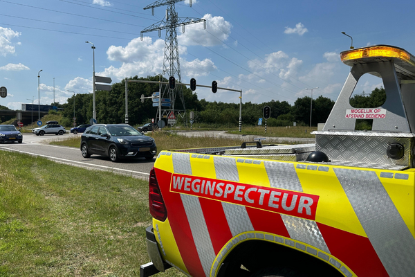 Verkeerslichten uitgevallen na stroomstoring op N321 bij Cuijk