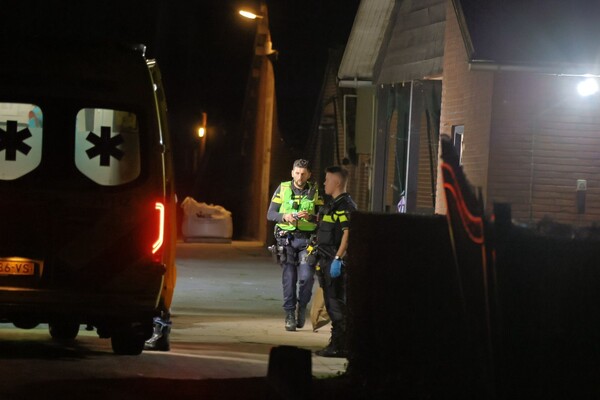 Ruzie in woning in Haps escaleert tot steekpartij: twee mannen gewond