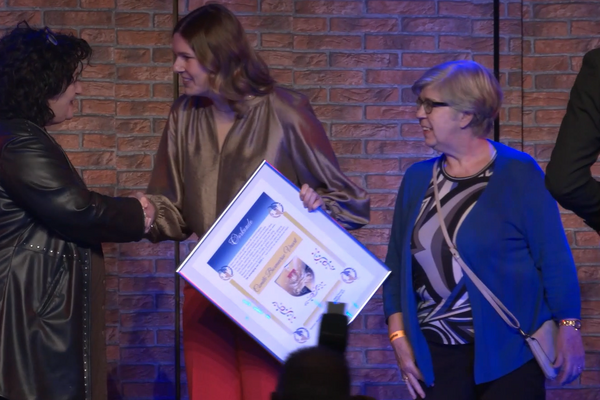 Caroline van der Plas (BBB) roept Boxmeerse Vaart uit tot vereniging van het jaar