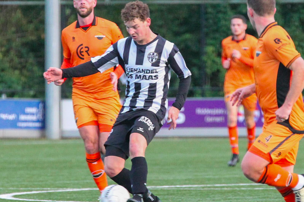 Vierlingsbeeker Brent Achten wil vlammen met vv Gemert