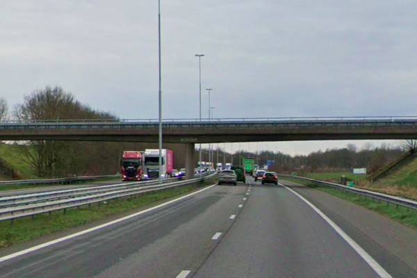 A73 deels dicht door asfalteringswerk tussen Nijmegen en Rijkevoort