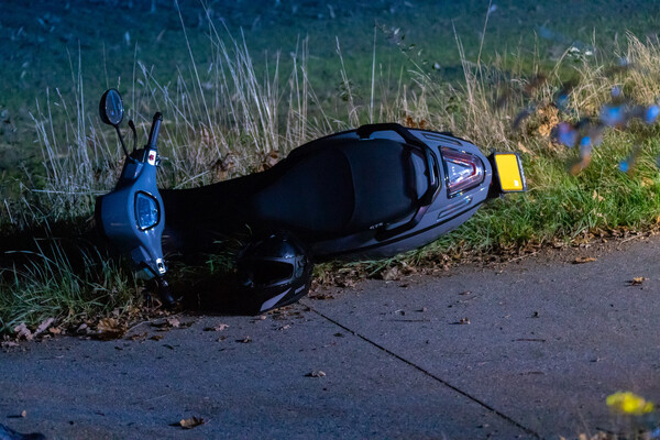 Fietster gewond bij aanrijding met scooter op Overloonseweg