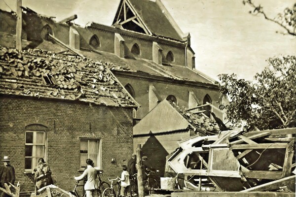 Nieuwe herinneringsplaatsen voor stormramp 1925 en jubileum Heemkundekring Langenboom