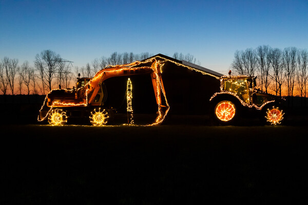 Veel belangstelling voor Verlichte Boerderijenroute in Overloon