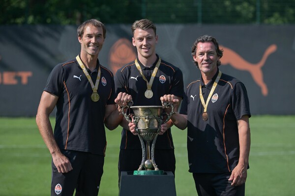 Cuijkenaar vertrekt bij Oekraïense voetbalclub Shakhtar Donetsk: "Met het hele team in de schuilkelder"