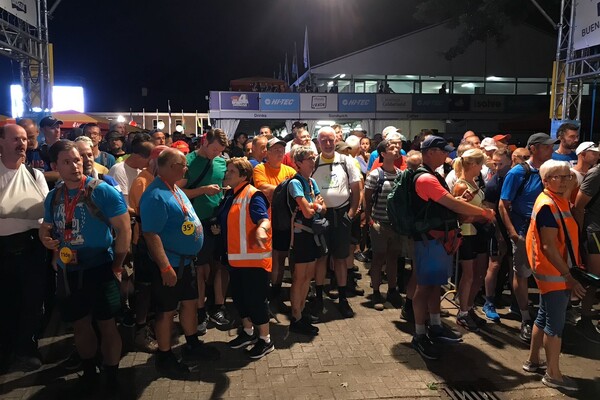 Vierdaagse laat deelnemers met bots-ticket toch starten