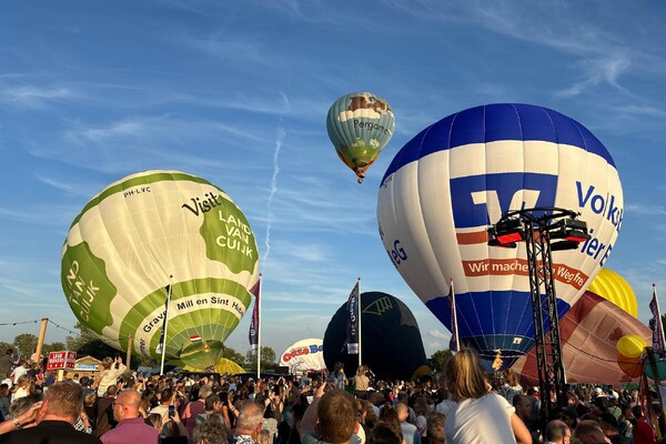 Nieuwe special shape-ballon krijgt Nederlandse première in Grave