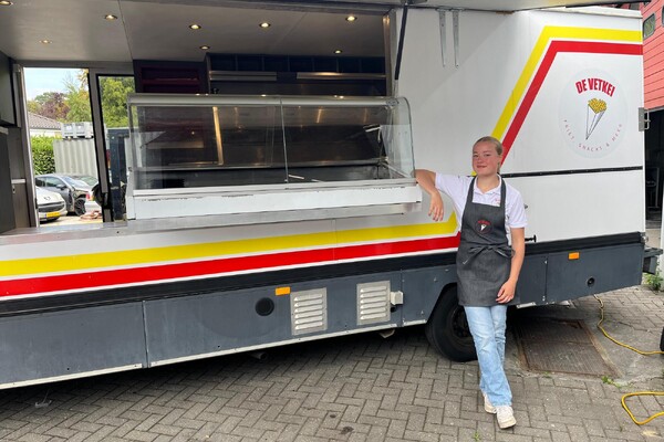 Arbeidsinspectie dreigt met 'vette' boete voor 15-jarige Jasmijn uit Stevensbeek