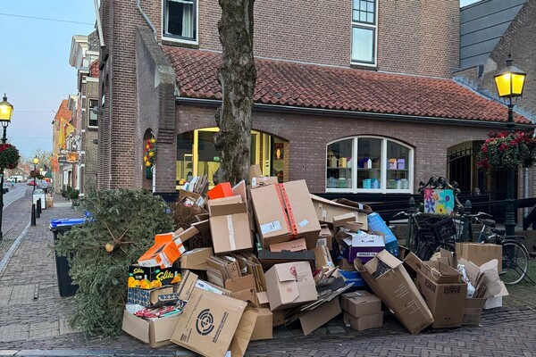 Zorgen over brandveiligheid bij eerste oud-papierinzameling in centrum Grave